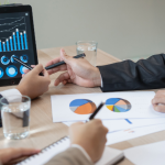 José Henrique Gomes Xavier mostra como países desenvolvidos reduziram a burocracia e alavancaram o crescimento económico.