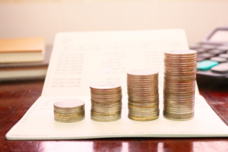 Disciplina financeira em prática: Andrey de Oliveira Pontes mostra como criar disciplina financeira em 7 passos simples e aplicáveis no dia a dia.