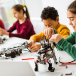 A robótica educacional fortalece a interdisciplinaridade no aprendizado com Gustavo Adolfo Morceli Rodrigues.